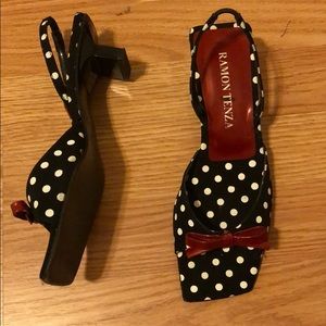 Ramon Tenza  BlackRed White polka dots Size 5 1/2